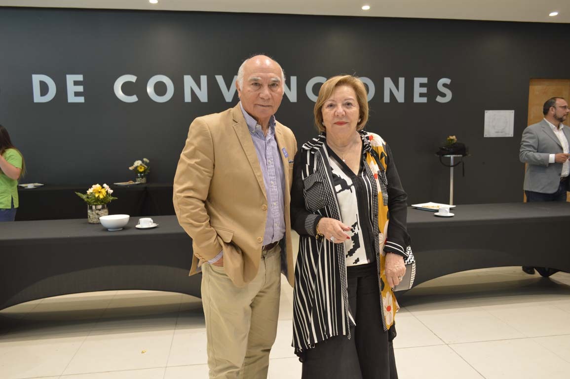 José Villagrán y Leonor Cartes