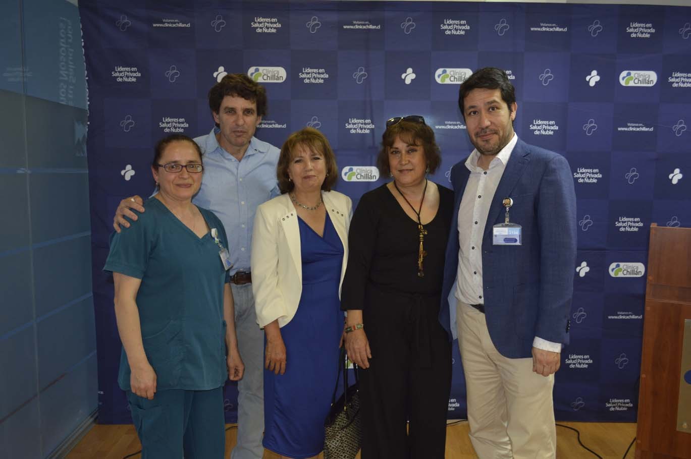 Adriana Caro, Dr. Mauricio Vespa, Patricia Muena, Verónica Henríquez y Dr. Andrés Rubilar